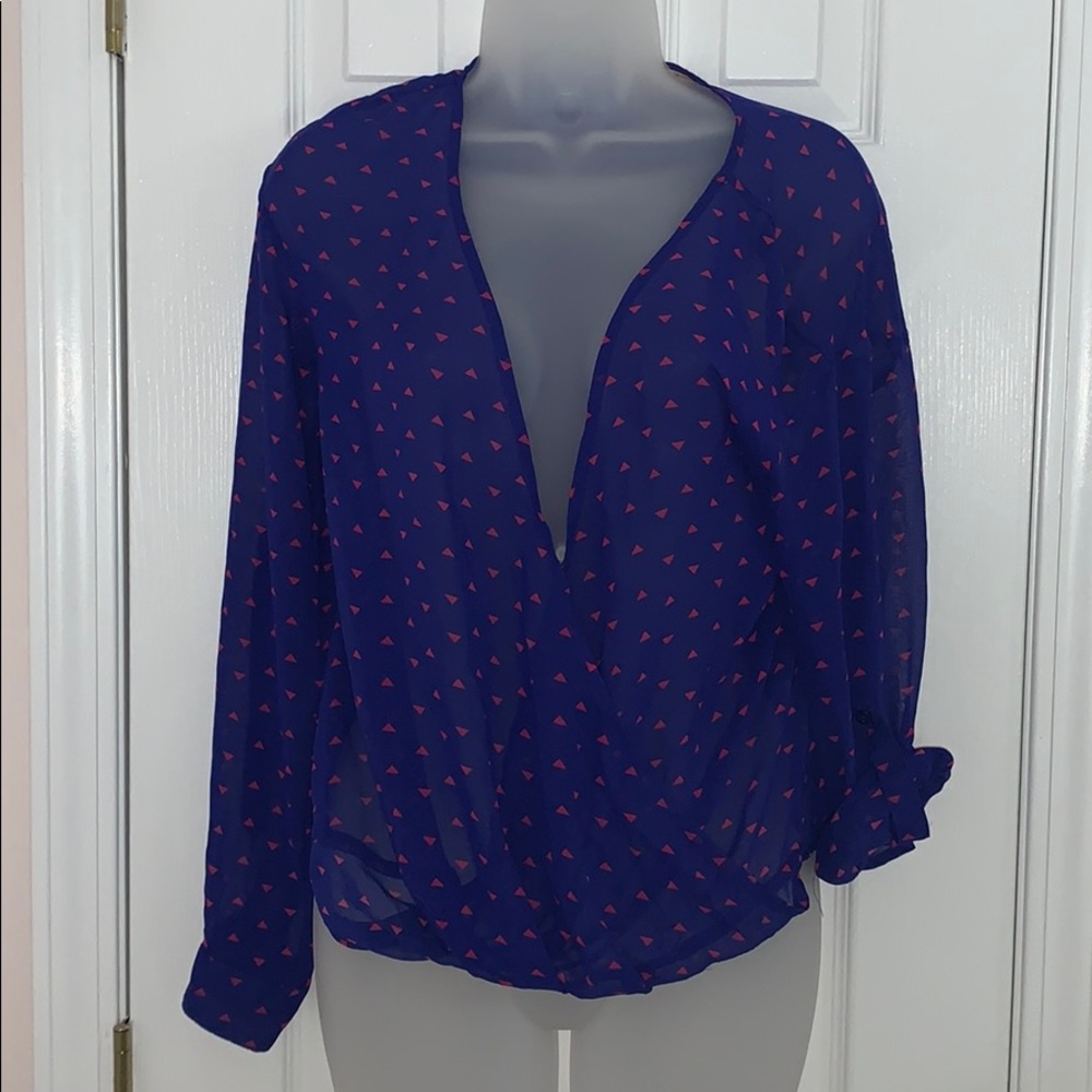 Women’s Medium super cute sheer blouse by Decree